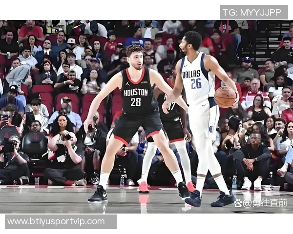 锡安全力以赴18投8中砍下27分10篮板7助攻3抢断展现全面能力