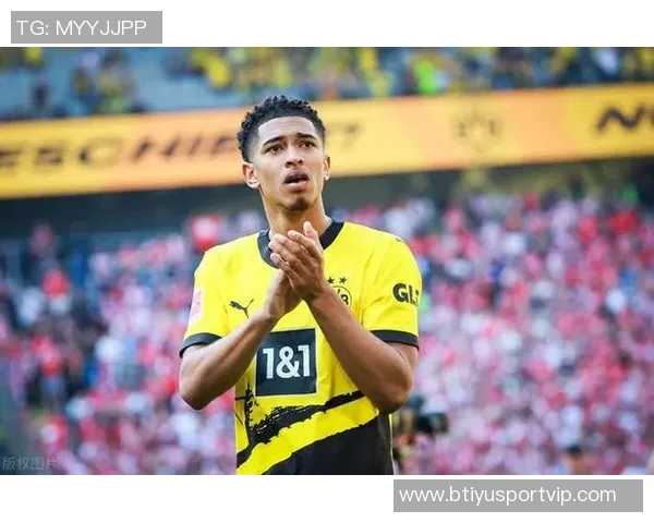 贝林厄姆荣膺英格兰2425赛季最佳男足球员皇马官方祝贺他取得佳绩