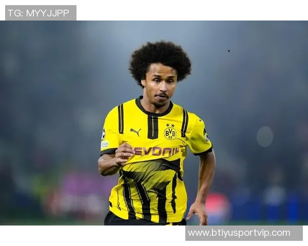 阿德耶米头球破门助力多特在第66分钟再添一城 阿德耶米头球破门助力多特在第66分钟再添一城