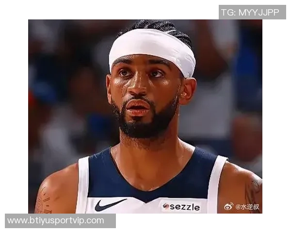 克拉克谈亚历山大沃克离队意外防守有信心重返前五名