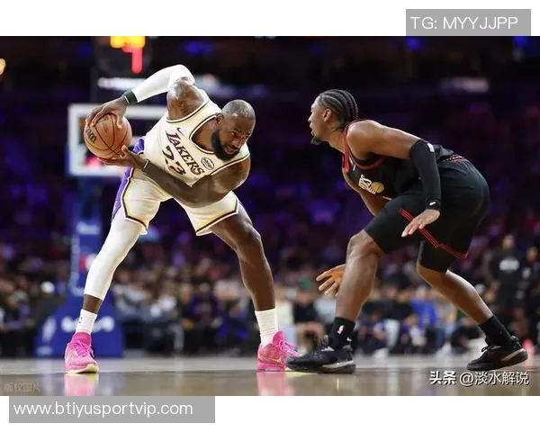 湖人双星状态回暖44分如饮水小里迎生涯巅峰老詹何时归来