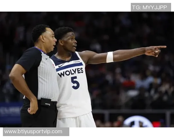 华子在比赛中表现不佳仅得15分并失误5次引发媒体关注究竟发生了什么心事